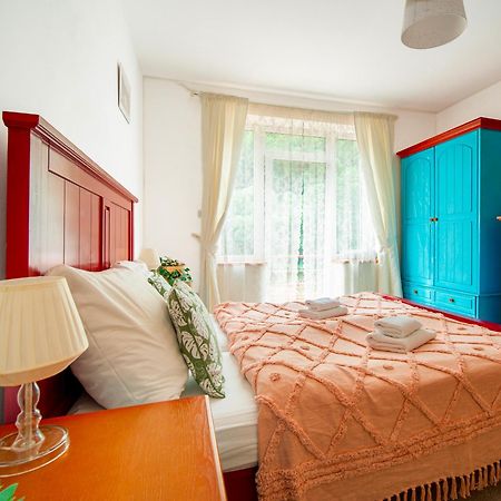Hotel Ostende Chocerady Екстериор снимка