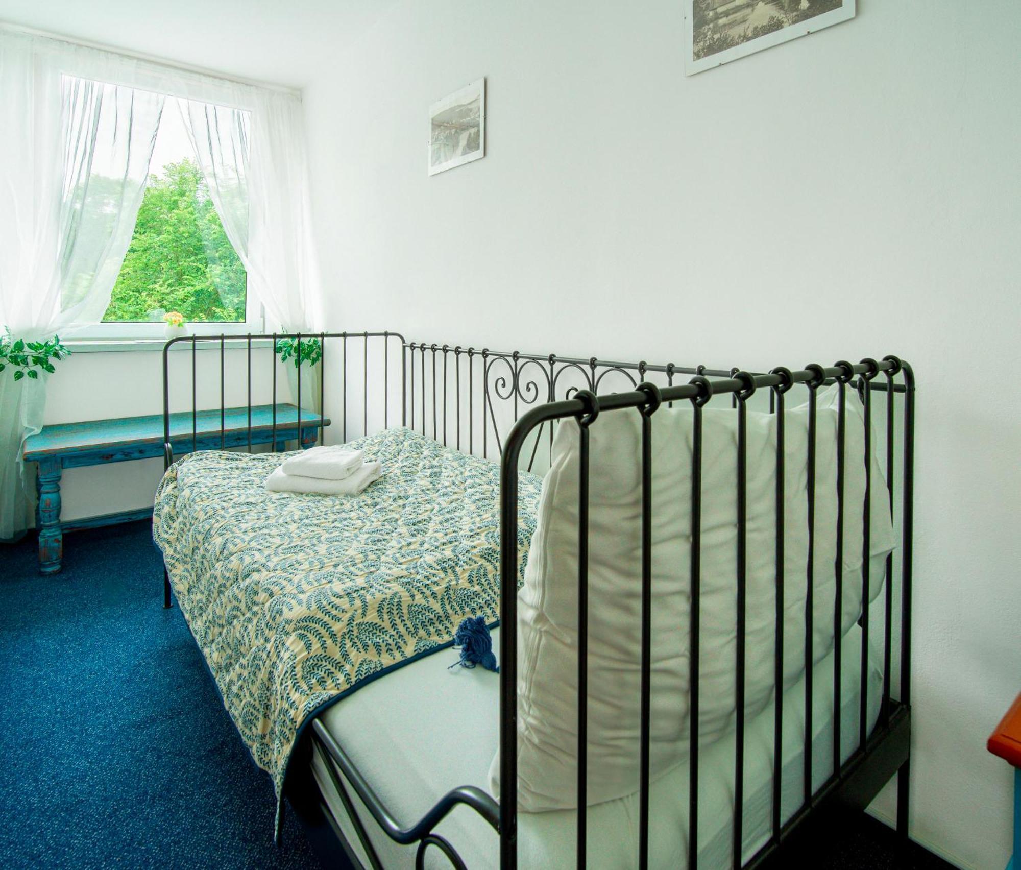 Hotel Ostende Chocerady Екстериор снимка